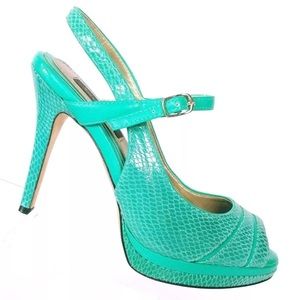NWT, WHBM Beautiful Leather Aqua Green Heels!!